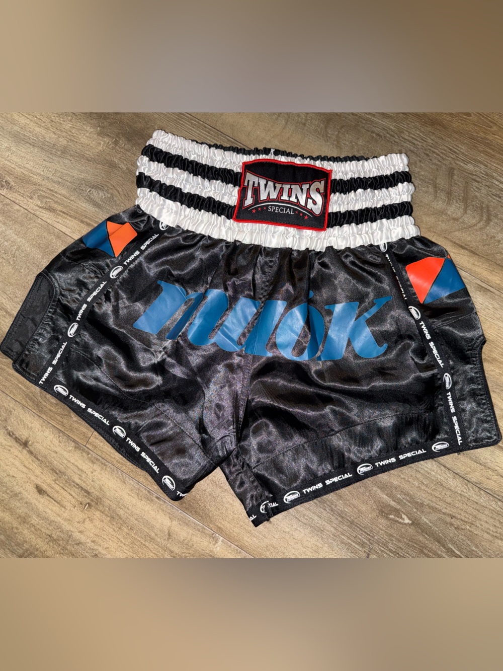 Twins Special Muay Thai Boxing Shorts Black Blue Orange Size M Thailand